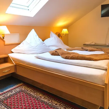 Hotel Zum Lieben Augustin 2*